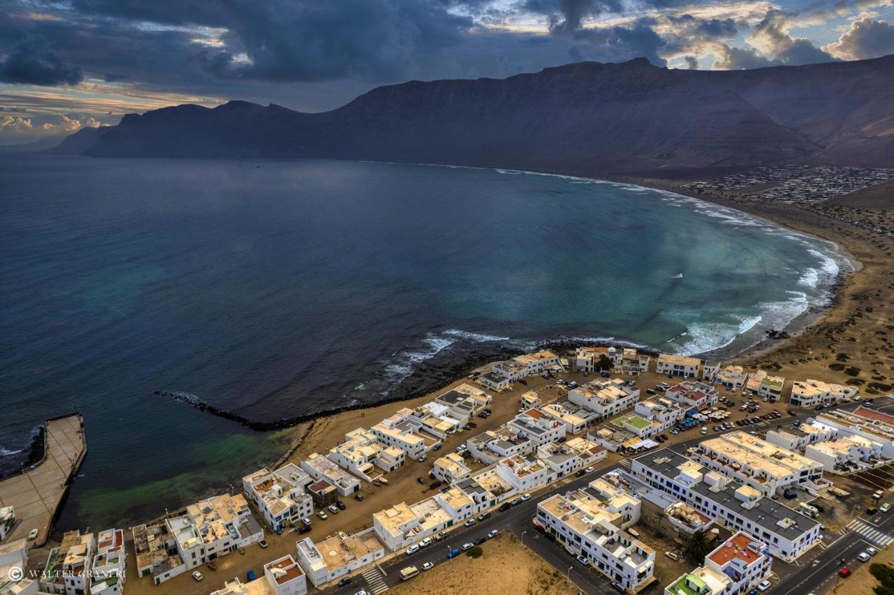 Casa Hespi-View To Famara Beach Екстер'єр фото