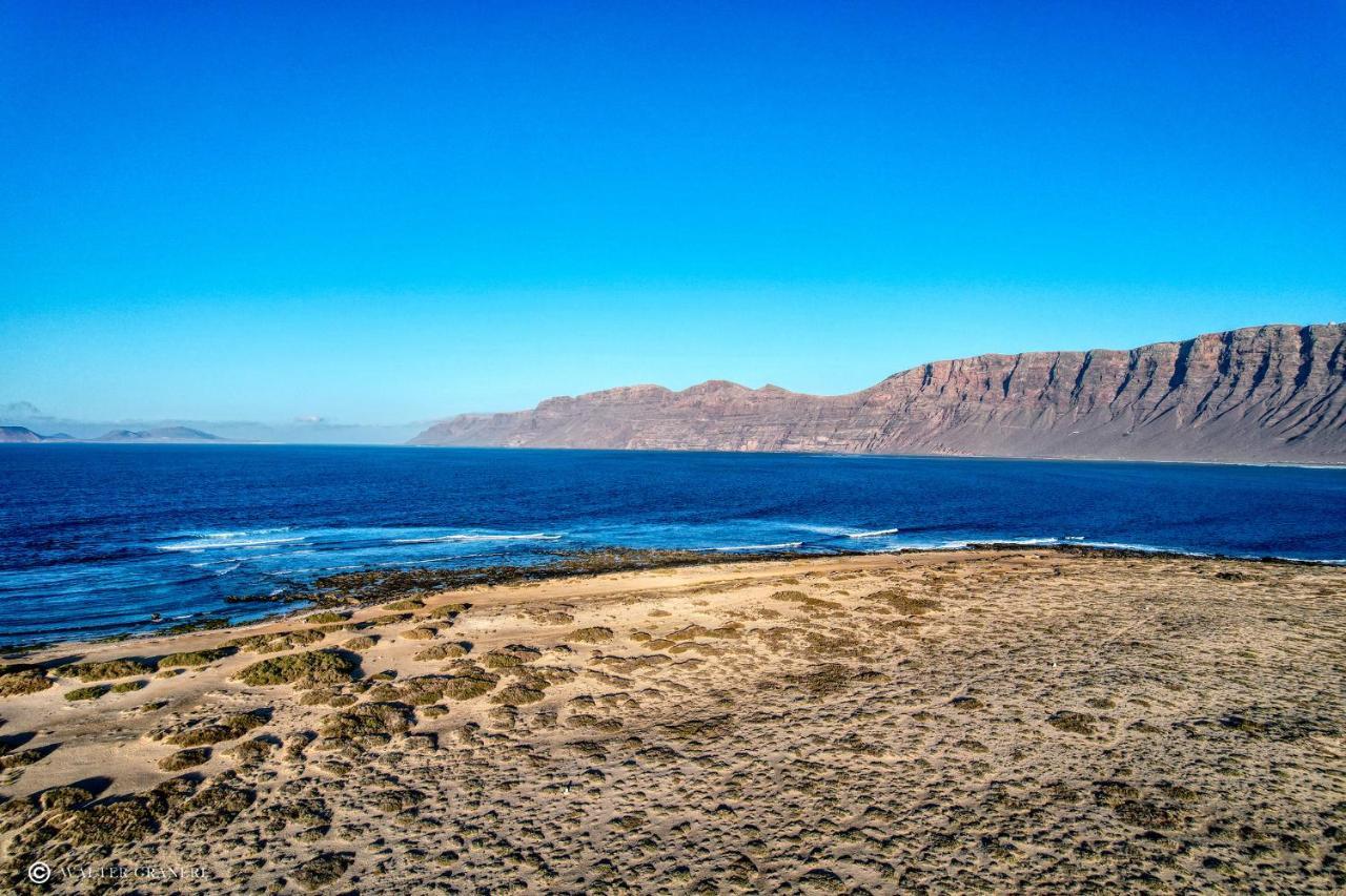 Casa Hespi-View To Famara Beach Екстер'єр фото